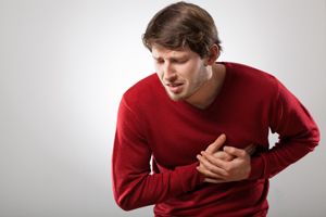 乳头红肿痒周围死皮是怎么回事