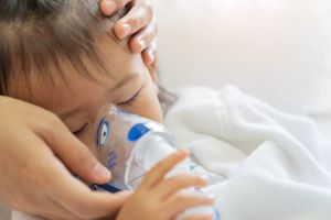 如何正确给宝宝抠鼻屎