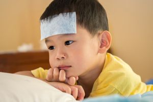 宝宝肚子胀拉稀怎么办