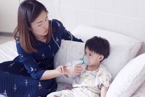 小孩热咳嗽怎么办