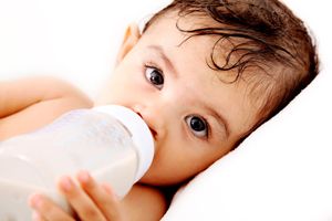 母乳喂养宝宝吃奶量标准