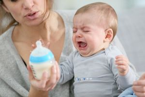 婴儿吃母乳拉稀水原因有哪些