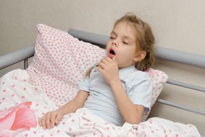 小孩肾积水18mm严重吗