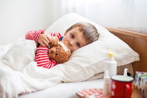 小孩手起刀枪刺缺什么维生素